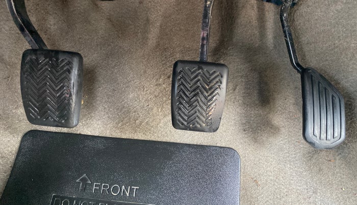 2013 Toyota Etios Liva GD, Diesel, Manual, 77,752 km, Pedals