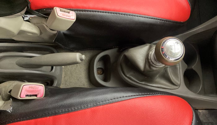 2013 Toyota Etios Liva GD, Diesel, Manual, 77,752 km, Gear Lever