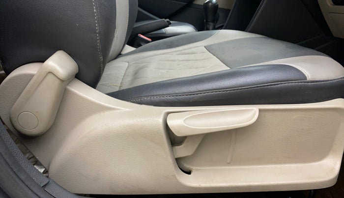 2012 Volkswagen Polo COMFORTLINE 1.2L PETROL, Petrol, Manual, 65,390 km, Driver Side Adjustment Panel