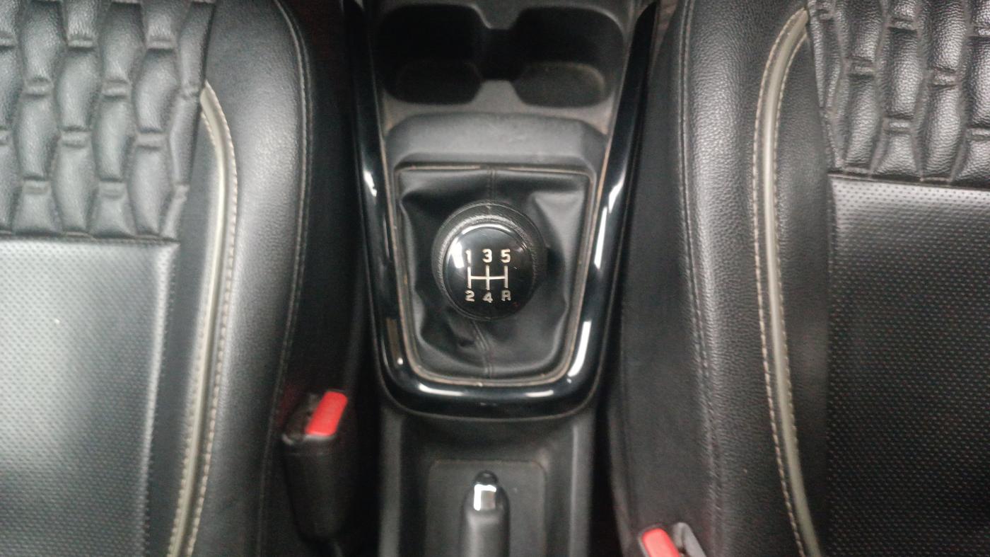 2024 Maruti Swift ZXi Plus, Petrol, Manual, 94,539 km, Gear Lever