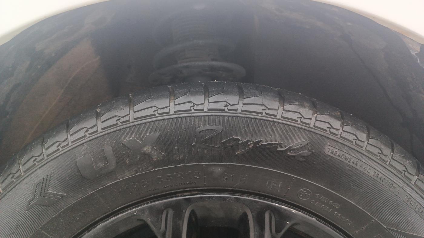 2024 Maruti Swift ZXi Plus, Petrol, Manual, 94,539 km, Right Front Tyre Tread