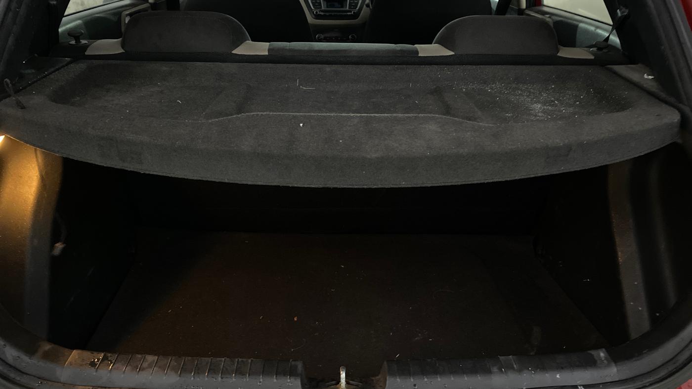 2015 Hyundai Elite i20 SPORTZ 1.2, Petrol, Manual, 29,569 km, Boot Inside