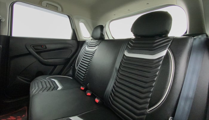 2021 Maruti Vitara Brezza LXI, Petrol, Manual, 5,091 km, Right Side Rear Door Cabin