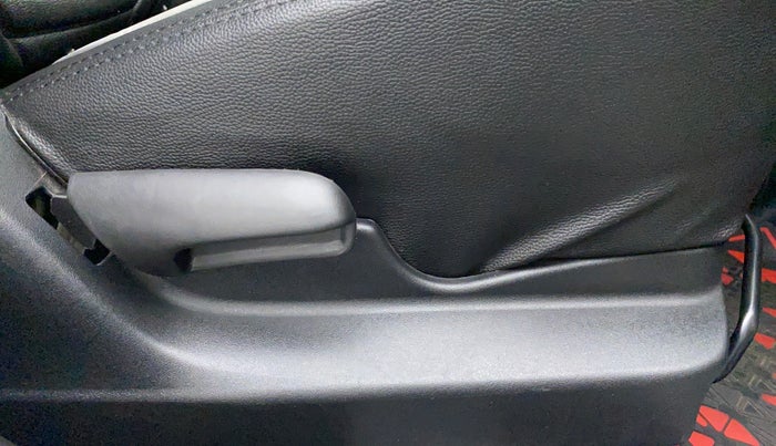 2021 Maruti Vitara Brezza LXI, Petrol, Manual, 5,091 km, Driver Side Adjustment Panel