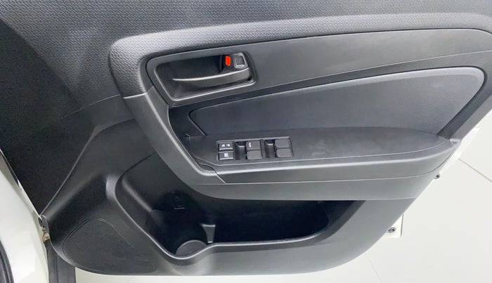 2021 Maruti Vitara Brezza LXI, Petrol, Manual, 5,091 km, Driver Side Door Panels Control