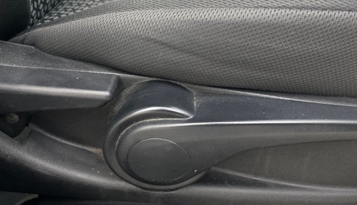 2017 Tata NEXON XZ PLUS PETROL, Petrol, Manual, 47,307 km, Driver Side Adjustment Panel