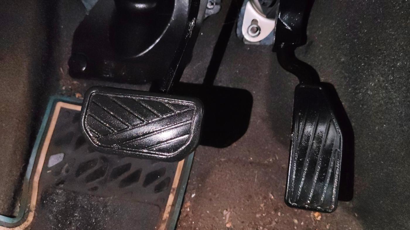 2019 Maruti New Wagon-R VXI 1.0 AMT, Petrol, Automatic, 49,717 km, Pedals