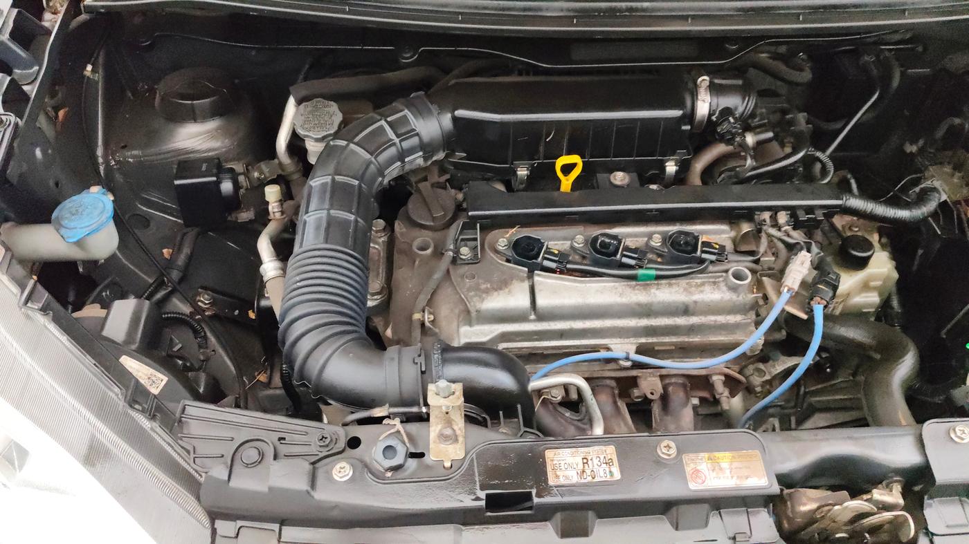 2019 Maruti New Wagon-R VXI 1.0 AMT, Petrol, Automatic, 49,717 km, Engine View - Right