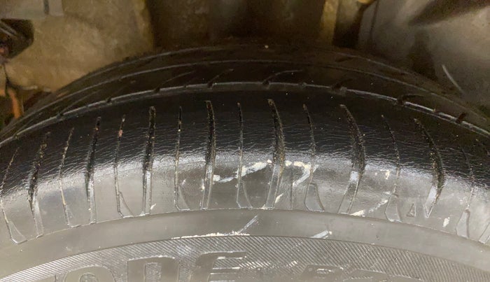 2017 Tata Tiago XT PETROL, Petrol, Manual, 94,455 km, Right Rear Tyre Tread