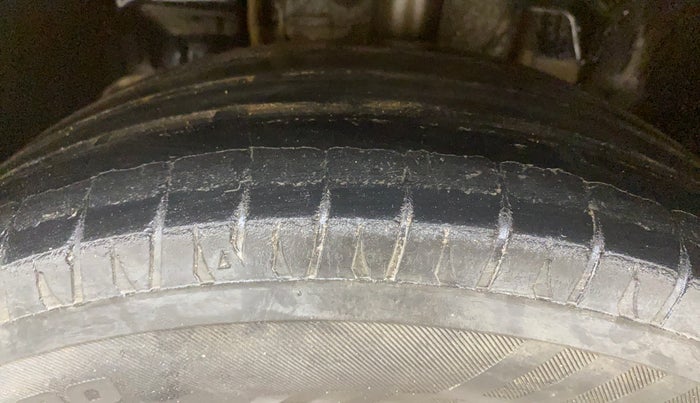 2017 Tata Tiago XT PETROL, Petrol, Manual, 94,455 km, Left Front Tyre Tread