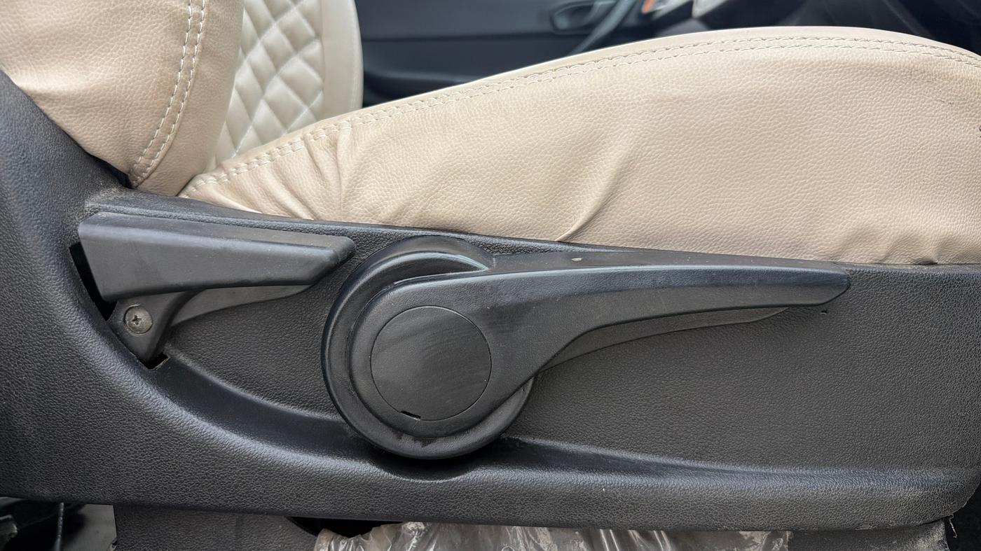 2019 Tata TIAGO NRG PETROL, Petrol, Manual, 58,847 km, Driver Side Adjustment Panel