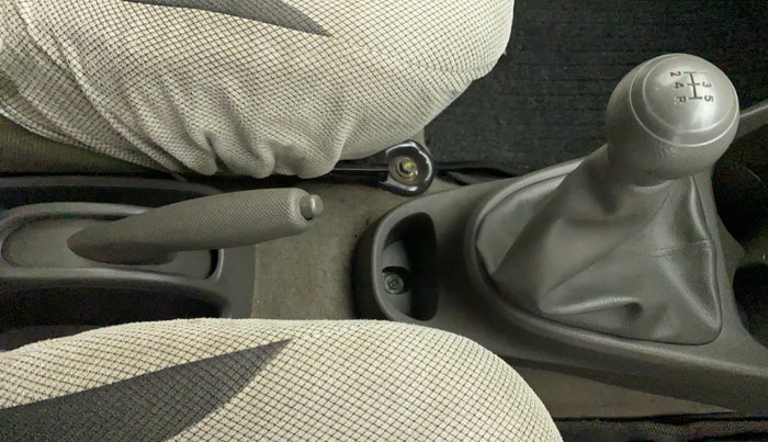 2014 Toyota Etios G, Petrol, Manual, 71,717 km, Gear Lever