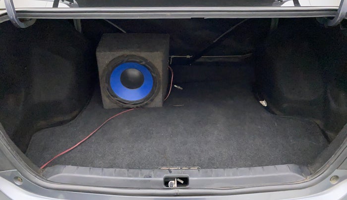 2014 Toyota Etios G, Petrol, Manual, 71,717 km, Boot Inside