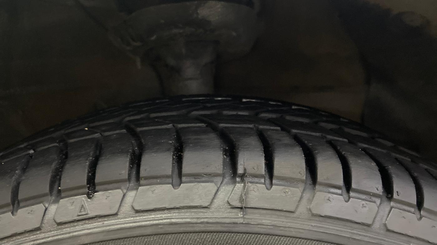 2018 Hyundai NEW SANTRO ASTA MT, CNG, Manual, 72,924 km, Right Front Tyre Tread