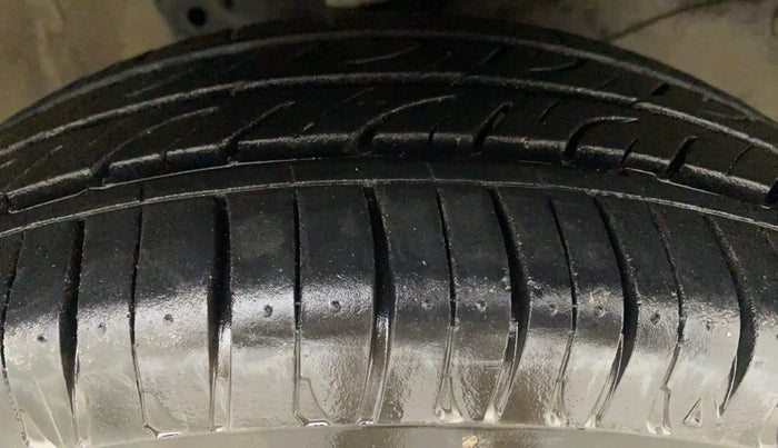 2015 Honda Amaze 1.2L I-VTEC S, Petrol, Manual, 46,560 km, Right Front Tyre Tread