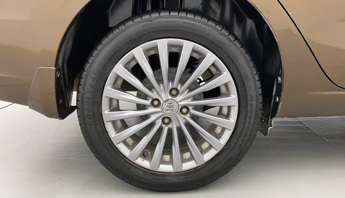 2017 Maruti Ciaz ZDI+ SHVS, Diesel, Manual, 89,086 km, Right Rear Wheel