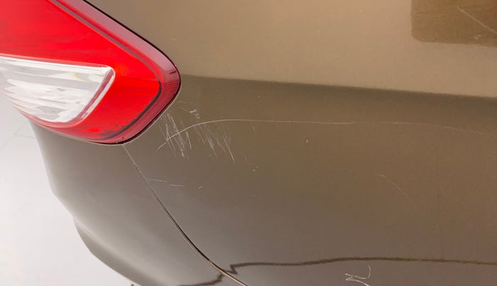 2017 Maruti Ciaz ZDI+ SHVS, Diesel, Manual, 89,086 km, Right quarter panel - Minor scratches