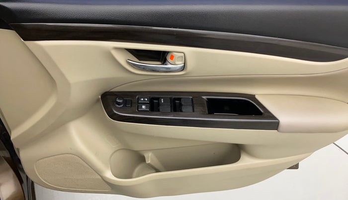 2017 Maruti Ciaz ZDI+ SHVS, Diesel, Manual, 89,086 km, Driver Side Door Panels Control