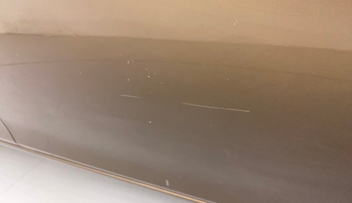 2017 Maruti Ciaz ZDI+ SHVS, Diesel, Manual, 89,086 km, Driver-side door - Minor scratches