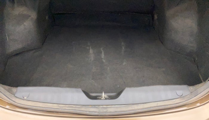 2017 Maruti Ciaz ZDI+ SHVS, Diesel, Manual, 89,086 km, Boot Inside