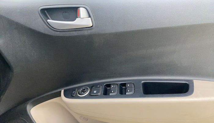 2018 Hyundai Grand i10 SPORTZ 1.2 KAPPA VTVT, Petrol, Manual, 69,319 km, Driver Side Door Panels Control