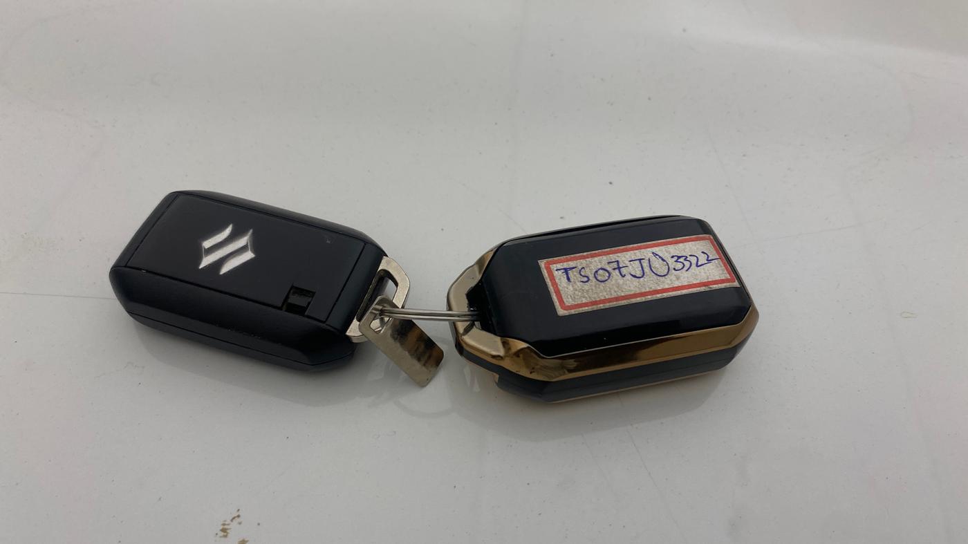 2023 Maruti Grand Vitara SIGMA SMART HYBRID, Petrol, Manual, 67,512 km, Key Close Up
