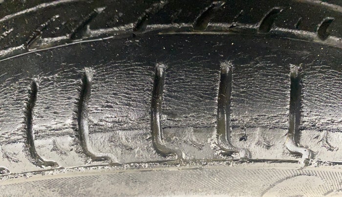 2017 Maruti Alto K10 VXI, Petrol, Manual, 48,481 km, Left Front Tyre Tread