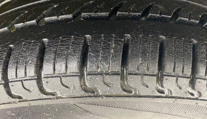 2017 Maruti Alto K10 VXI, Petrol, Manual, 48,481 km, Left Rear Tyre Tread