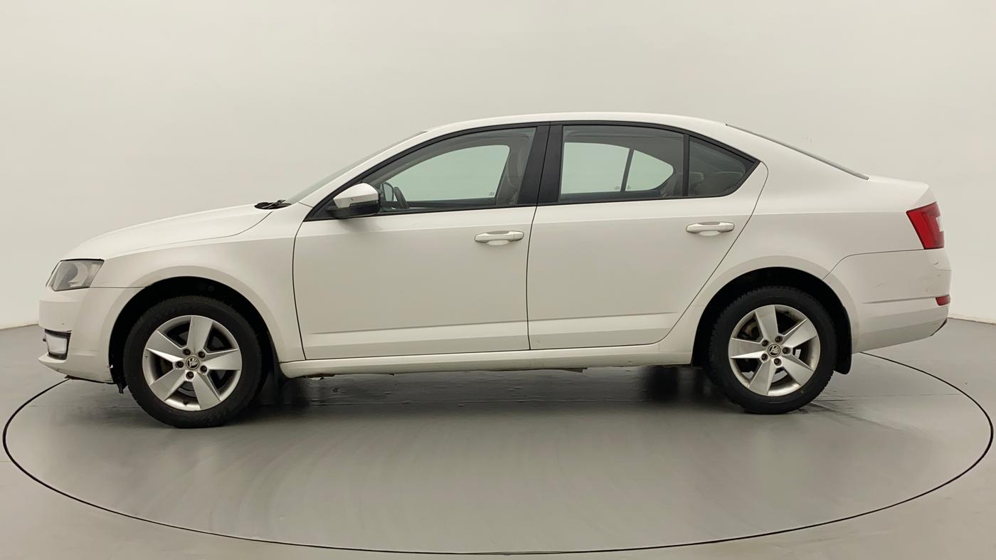 2016 Skoda Octavia AMBITION 1.4 TSI, Petrol, Manual, 12,345 km, Left Side