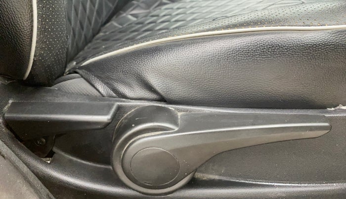 2018 Tata Tiago XZ PETROL, Petrol, Manual, 39,422 km, Driver Side Adjustment Panel