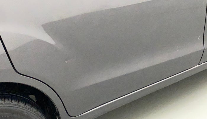 2017 Maruti Ertiga VXI CNG, CNG, Manual, 37,811 km, Right rear door - Slightly dented
