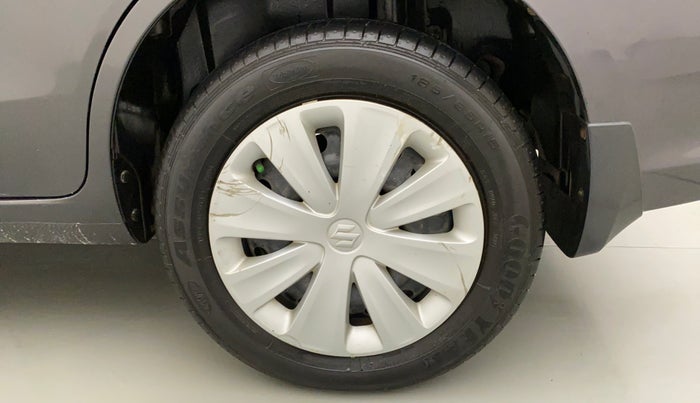 2017 Maruti Ertiga VXI CNG, CNG, Manual, 37,811 km, Left Rear Wheel