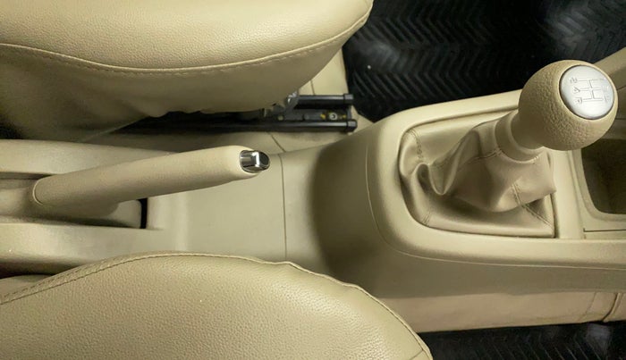 2017 Maruti Ertiga VXI CNG, CNG, Manual, 37,811 km, Gear Lever