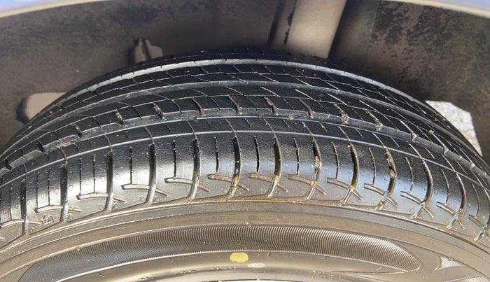 2019 Maruti Baleno DELTA PETROL 1.2, Petrol, Manual, 27,655 km, Left Rear Tyre Tread