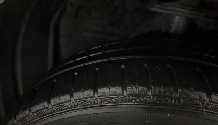 2018 Toyota YARIS VX CVT, Petrol, Automatic, 51,108 km, Left Front Tyre Tread