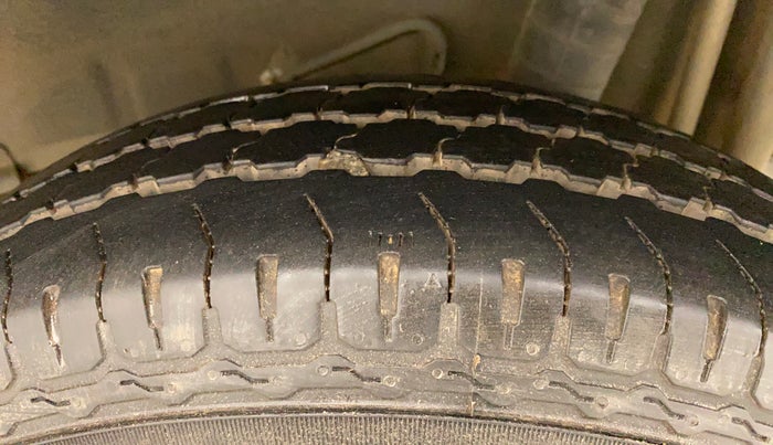 2015 Datsun Go Plus T, Petrol, Manual, 67,681 km, Left Rear Tyre Tread