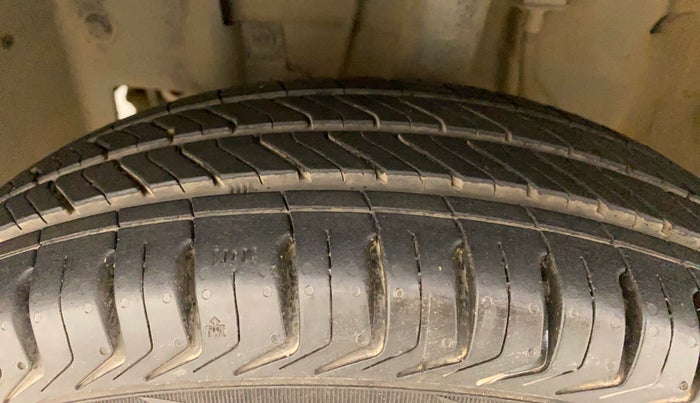 2015 Datsun Go Plus T, Petrol, Manual, 67,681 km, Left Front Tyre Tread