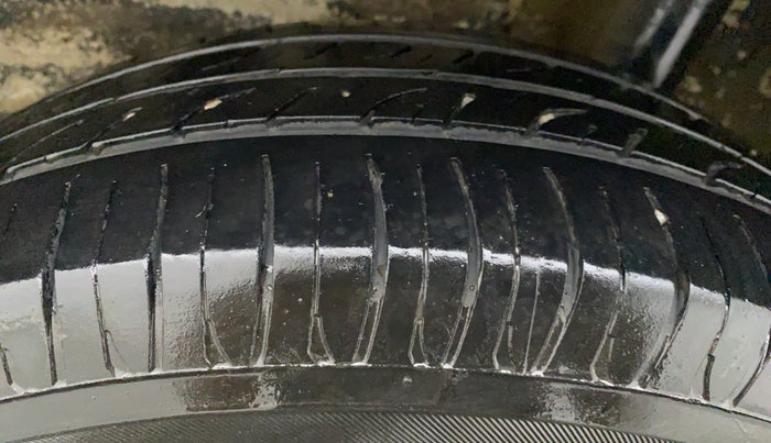 2019 Maruti New Wagon-R LXI CNG 1.0 L, CNG, Manual, 63,087 km, Right Front Tyre Tread