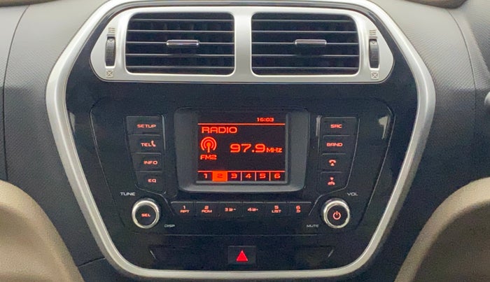 2018 Mahindra TUV300 T8, Diesel, Manual, 95,825 km, Infotainment System