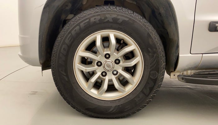 2018 Mahindra TUV300 T8, Diesel, Manual, 95,825 km, Left Front Wheel