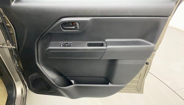 2019 Maruti New Wagon-R LXI 1.0, Petrol, Manual, 12,943 km, Driver Side Door Panels Control