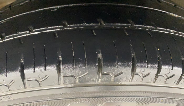 2018 Maruti Alto 800 LXI O, Petrol, Manual, 53,188 km, Left Front Tyre Tread