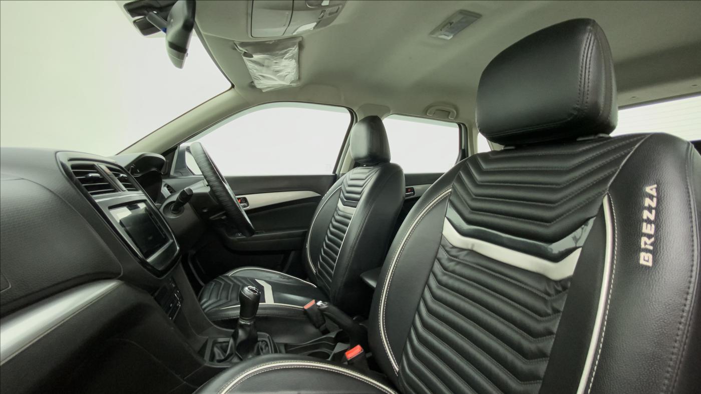 2020 Maruti Vitara Brezza ZXI PLUS, Petrol, Manual, 64,266 km, Right Side Front Door Cabin