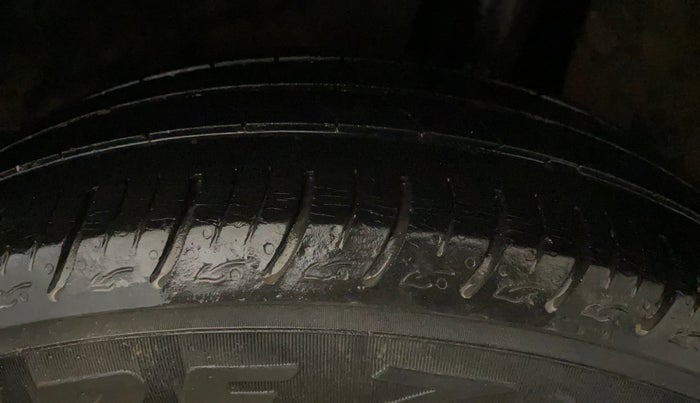 2019 Maruti Baleno DELTA PETROL 1.2, Petrol, Manual, 78,153 km, Right Rear Tyre Tread