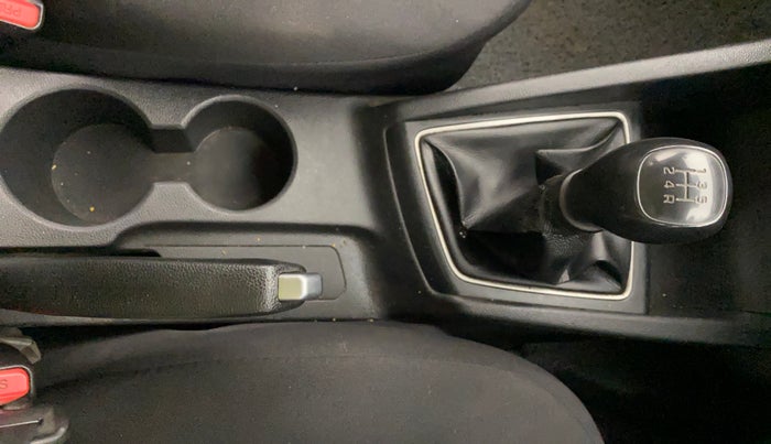 2019 Hyundai Elite i20 MAGNA PLUS 1.2, CNG, Manual, 98,358 km, Gear Lever