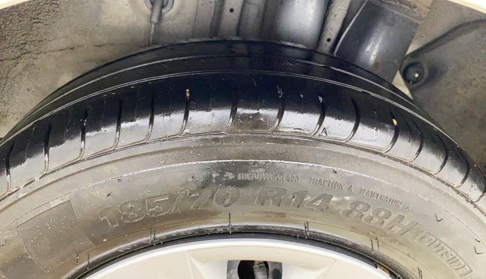 2019 Hyundai Elite i20 MAGNA PLUS 1.2, CNG, Manual, 98,358 km, Left Rear Tyre Tread