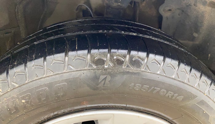 2019 Hyundai Elite i20 MAGNA PLUS 1.2, CNG, Manual, 98,358 km, Right Front Tyre Tread