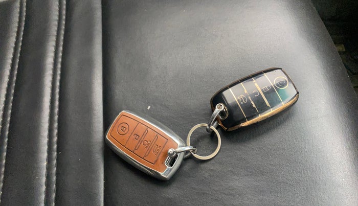 2022 KIA SONET HTX 1.0 DCT, Petrol, Automatic, 48,602 km, Key Close Up