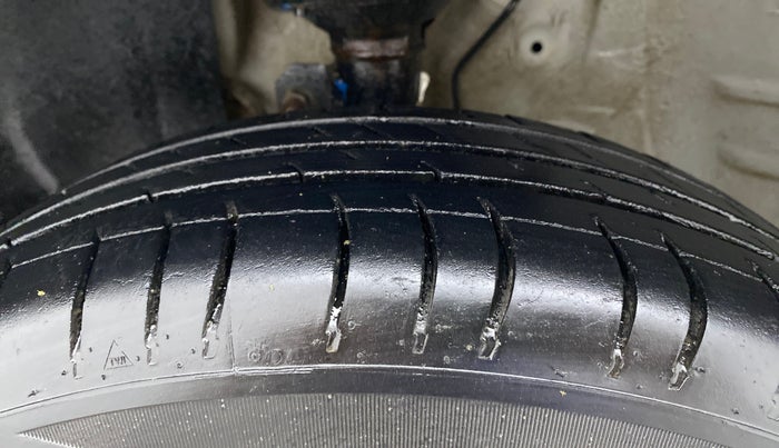 2021 Maruti New Wagon-R LXI CNG 1.0, CNG, Manual, 71,418 km, Left Front Tyre Tread