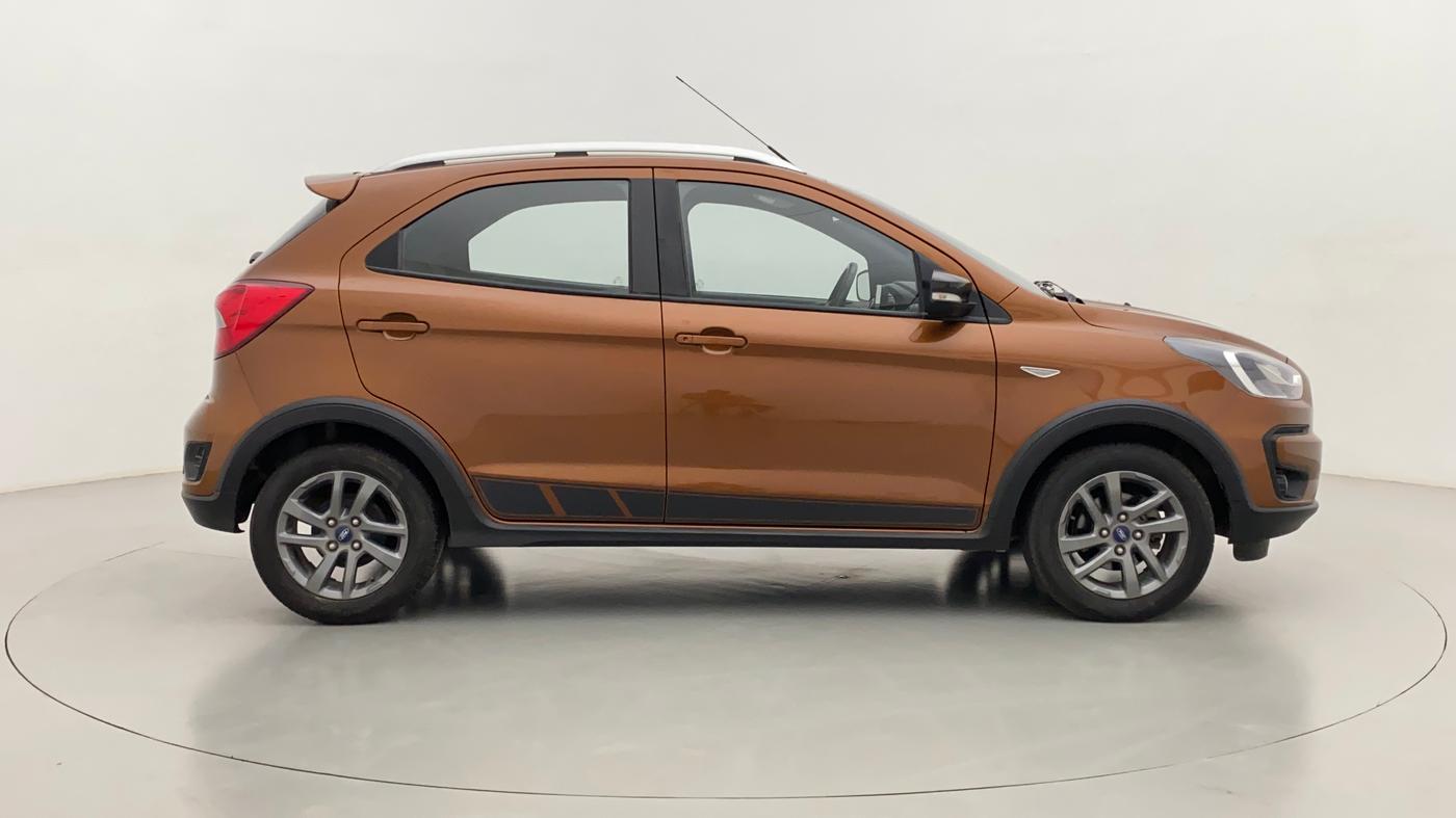 2018 Ford FREESTYLE TITANIUM PLUS 1.2 PETROL, Petrol, Manual, 32,473 km, Right Side View